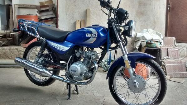 Moto yamaha 125 brasileña -08