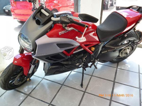 Ducati diavel 1200 cc año -12