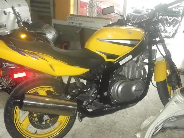 Suzuki gs500e -06