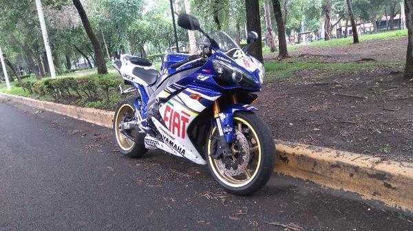 Yamaha r1 v/c -08