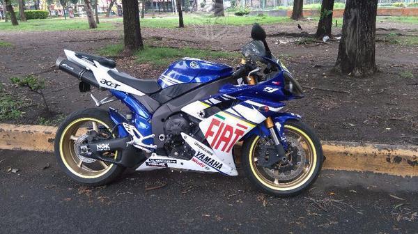 Yamaha r1 v/c -08