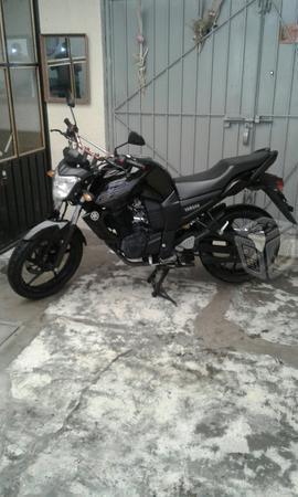 Moto FZ Yamaha -14