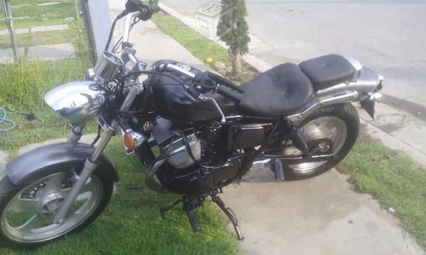Motocicleta Vento, CHOPPER, a buen precio 250cc -07