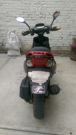 Moto tipo Scooter