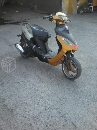 Moto BKM 2 tiempos -08