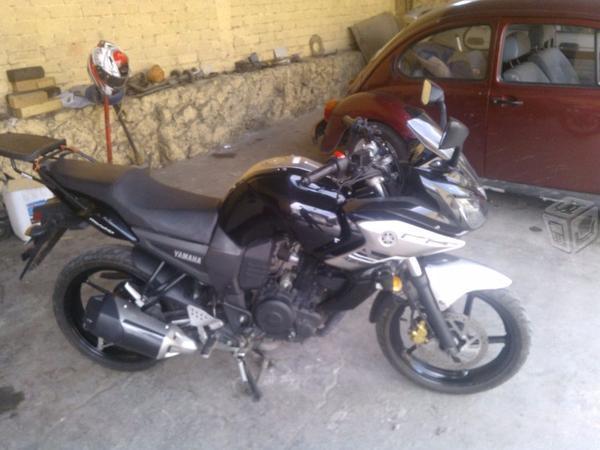 Motocicleta yamaha fazer fz 16 negra -15