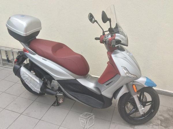 Motocicleta Piaggio Beverly 350 Cc -16