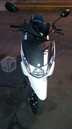 Vendo yamaha ray z -15