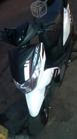 Vendo yamaha ray z -15