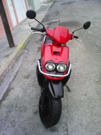 Motocicleta Yamaha Biwis -05