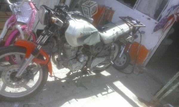 Moto dinamo 150 cc . Con papeles