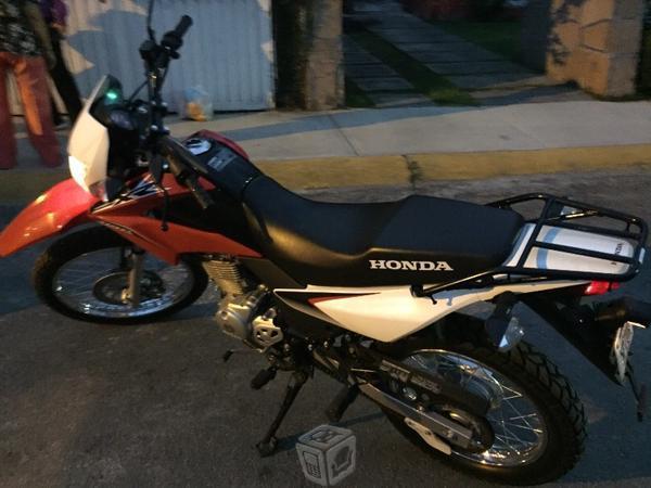 Reestrena XR150 -15