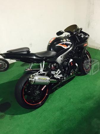 Bonita Yamaha R6 -07