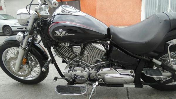 Yamaha V star custom 1100cc -02