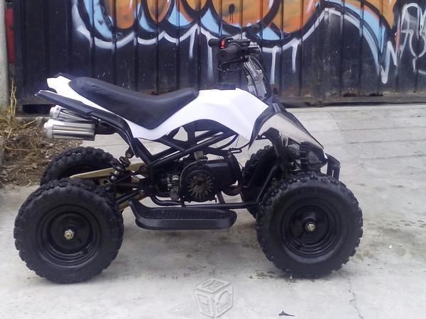 Vendo cuadrimoto p/c