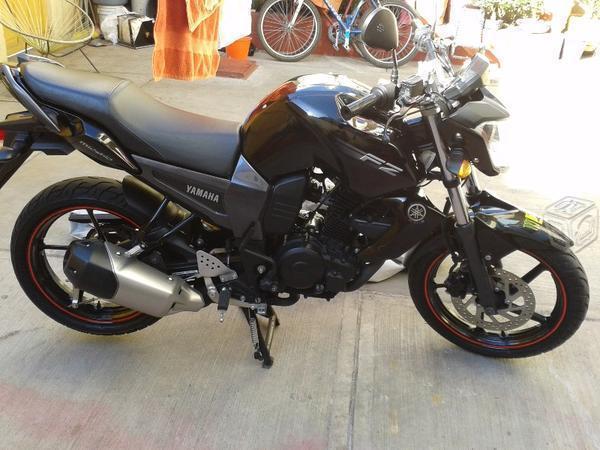 Moto Yamaha semi-nueva -13