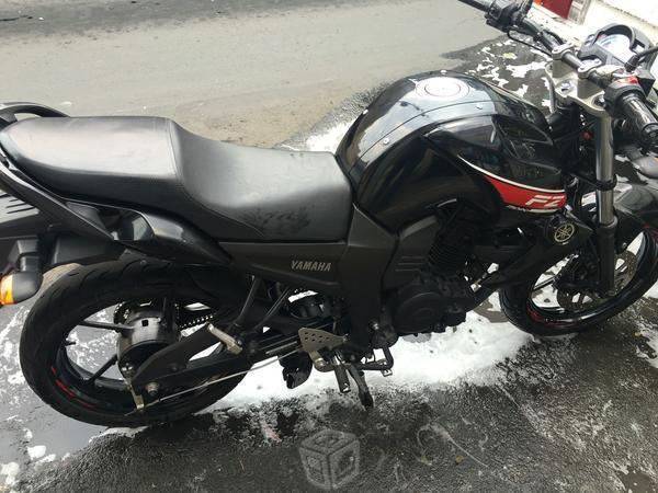 Moto Fz -15