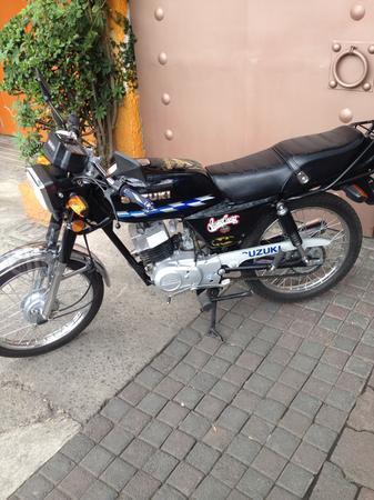 Motocicleta susuki ax100 -15