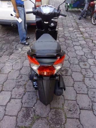 Motoneta scooter cygnus ZR -16