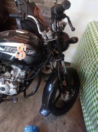 Bonita moto bajaj -13