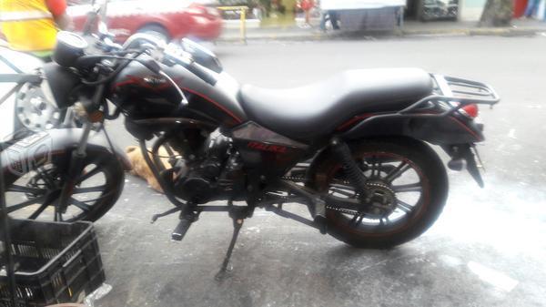 Moto tipo choper 150cc en buen estado -15