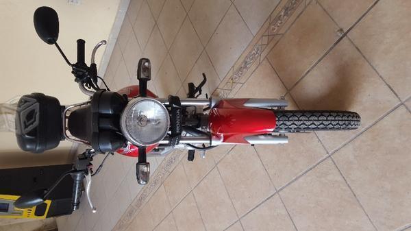 MOTOCICLETA HONDA Gl 150 -14