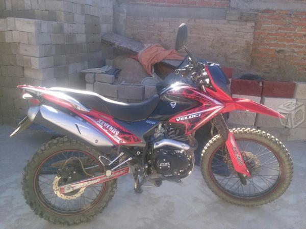 Moto xeverus 250cc con alarma modelo -15