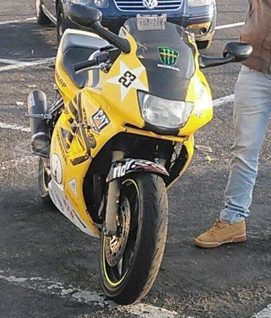 Honda cbr 600 exelente doy diferencia -96