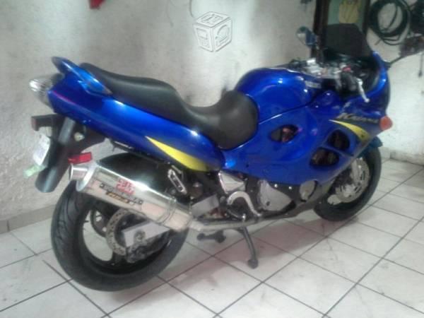 Suzuki Katana Azul 750cc -00