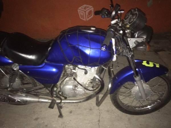 Motocicleta Suzuki 125 Hu