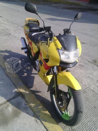 Moto tipo deportiva -06