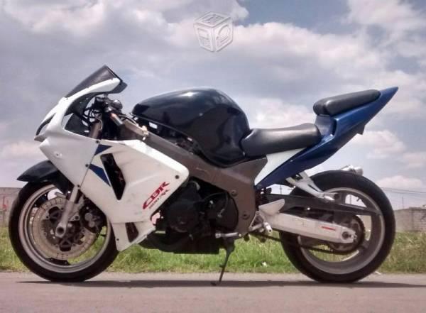 CBR 1100 moto -97