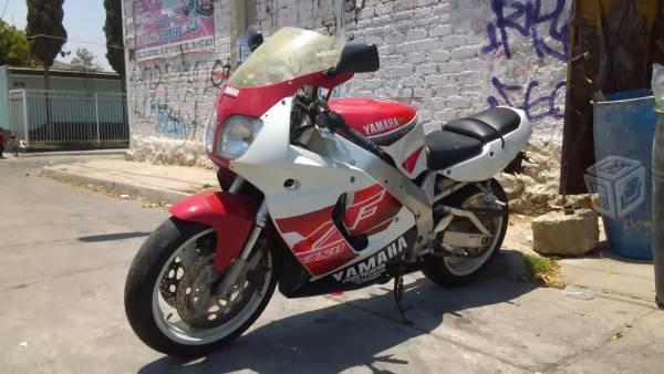 Moto deportiva genesis -97