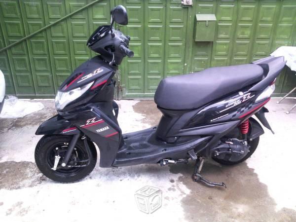 Scooter yamaha -15