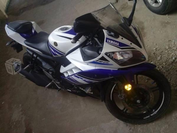 Yamaha r15 -14