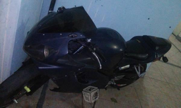 Excelente cbr 600f4i -01