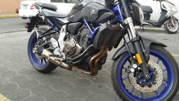 Impecable Yamaha FZ 07 -15