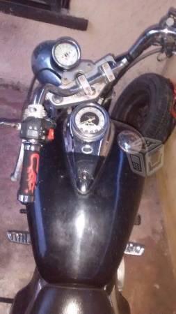 Buena motocicleta tipo choper dinamo rayo -12