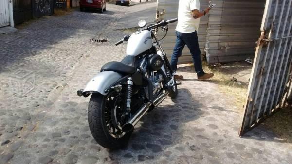 Sportster 883 -04