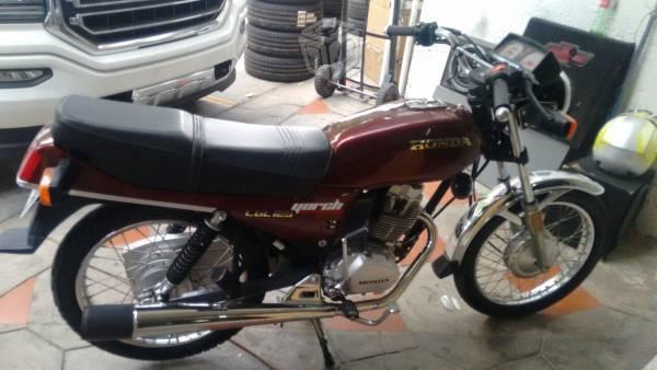 Moto Honda CGL125