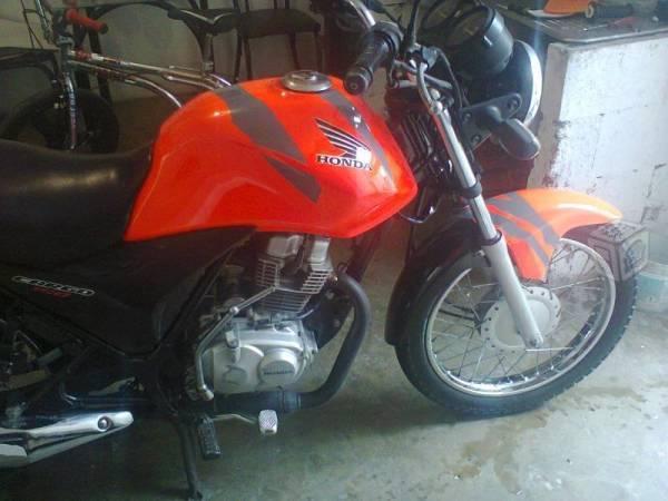 Bonita motocicleta honda -13