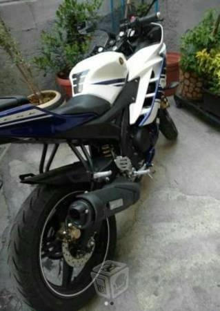 Vendo Yamaha R15 edición especial -15