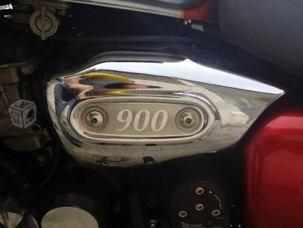 Motocicleta Triumph Thunderbird 900 - 01