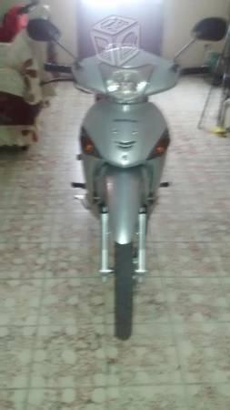 Motocicleta Honda -12