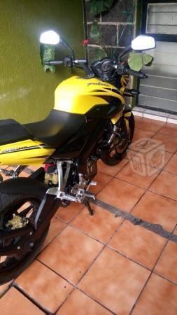 Pulsar ns 200 edición limitada -16