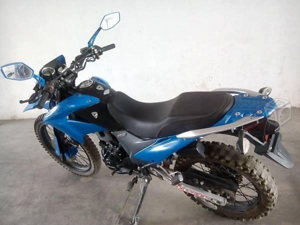 Xeverus 250cc unico dueño -16