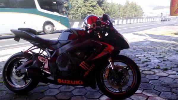 Suzuki gsxr 600cc pista v/c auto o moto -06