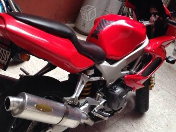 Honda vtr 1000 como nueva -98