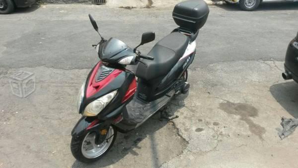 Servicial motoneta italika 150cc,6000km -14