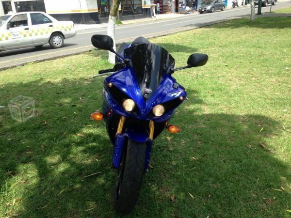 YAMAHA r1 excelentes condiciones p/ cambio -09